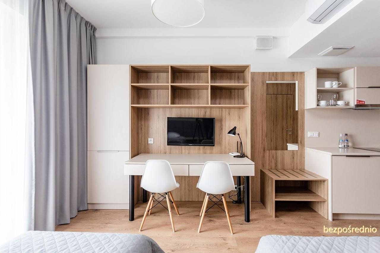 Apartament W Warszawie Dedykowany Parking Podziemny W Cenie, Wifi, Blisko Centrum New Apartment In Warsaw Finished To A High Specification Fitted Out To A High Standard On The 7Th Floor, Wifi, Underground Parking Price Included Экстерьер фото