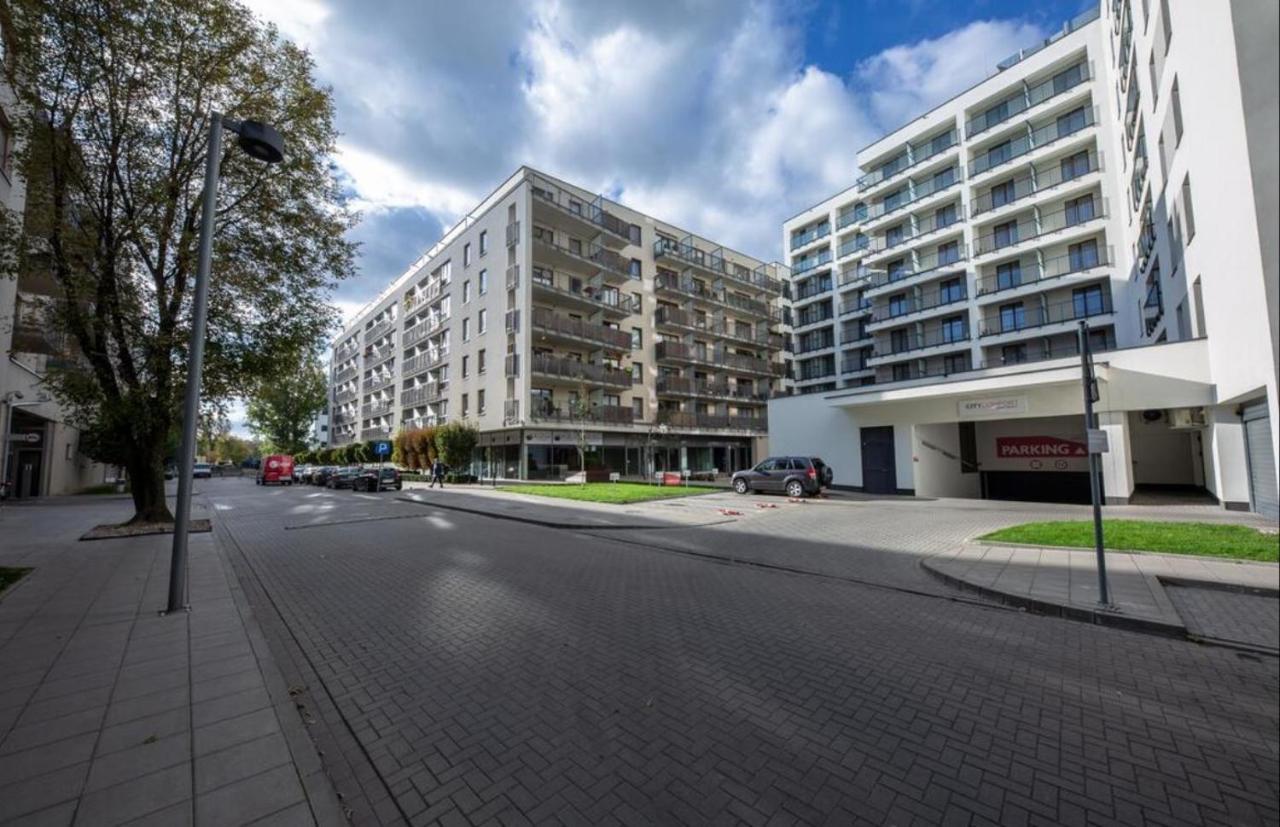 Apartament W Warszawie Dedykowany Parking Podziemny W Cenie, Wifi, Blisko Centrum New Apartment In Warsaw Finished To A High Specification Fitted Out To A High Standard On The 7Th Floor, Wifi, Underground Parking Price Included Экстерьер фото